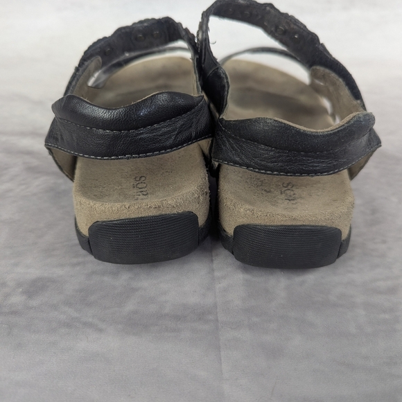 Taos Size 10 Women's Black Sandals Leather With Medallions - Picture 6 of 8